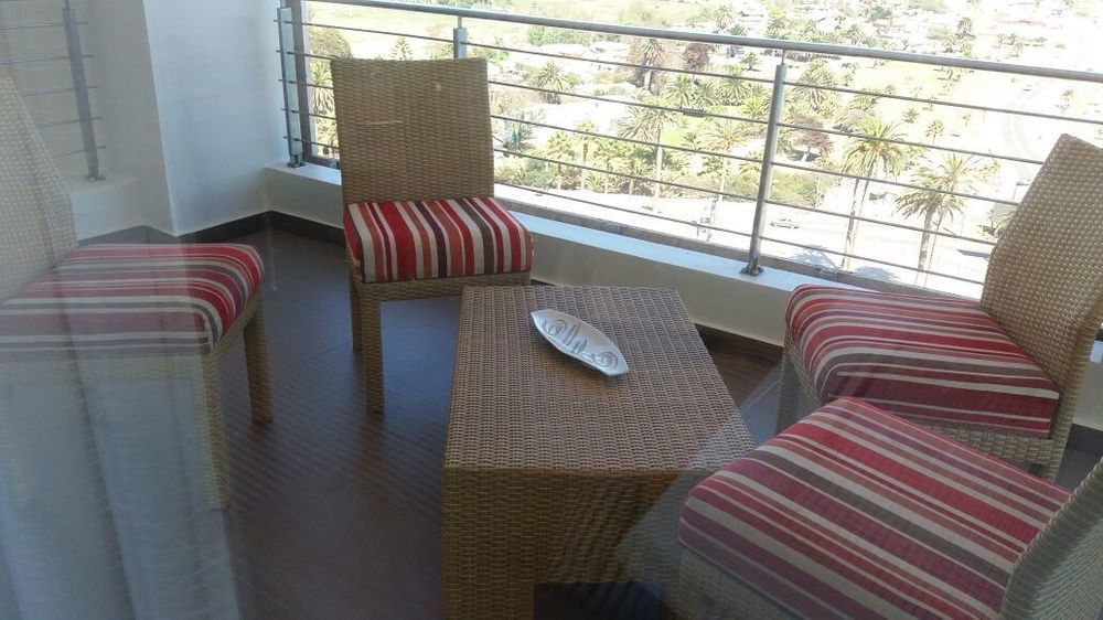 Enjoy Coquimbo 호텔 외부 사진 A balcony in a hotel